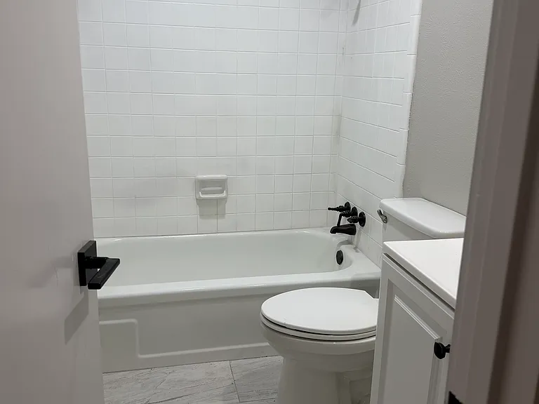 2000 Fleur De Lis Ct — Photo 10