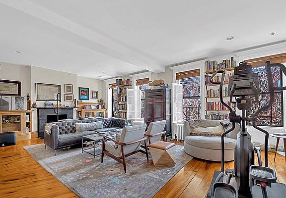 3rd image of 195 7th Ave APT 3
