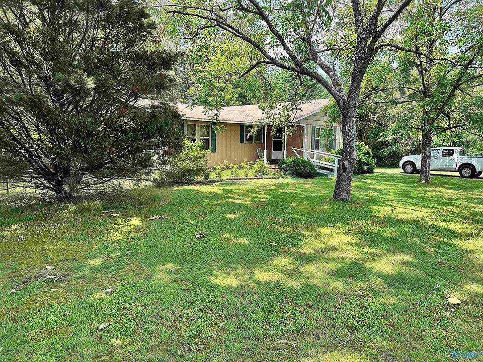 2nd image of 1653 Walker Ln