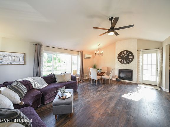 3rd image of 25785 W Arcade Dr S