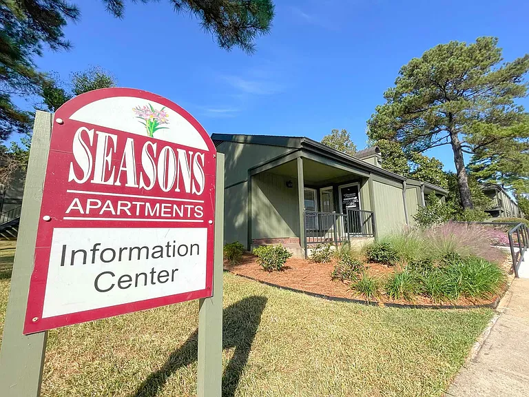 Seasons Apartments — Photo 12