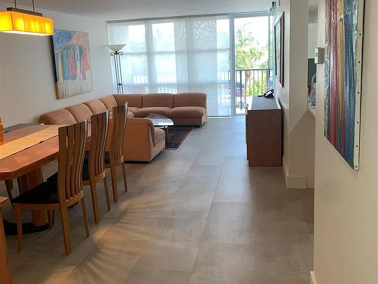 1000 Parkview Dr #319 — Photo 11