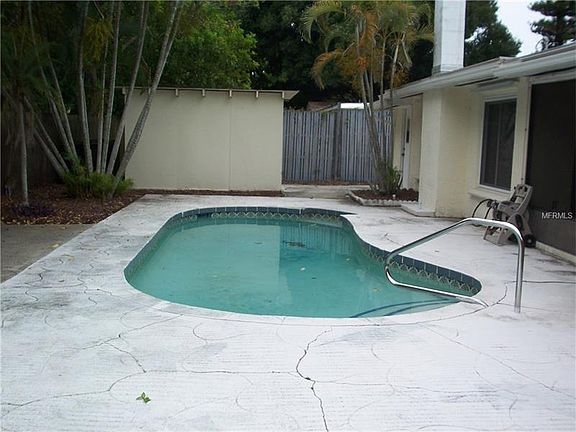 2nd image of 1502 54th Avenue Dr W