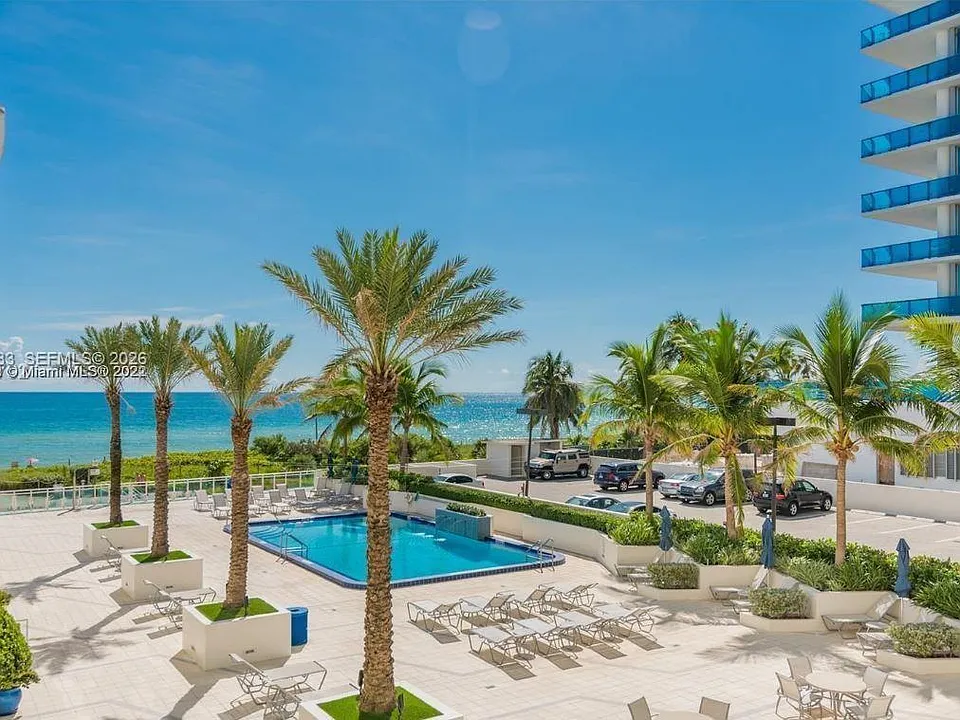 6917 Collins Ave #1206