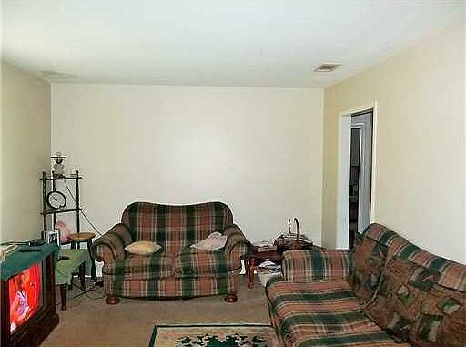 3rd image of 1601 Kingfisher Dr