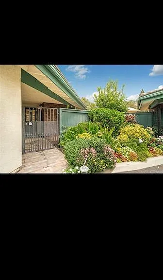 2411 E Greenview Dr — Photo 24