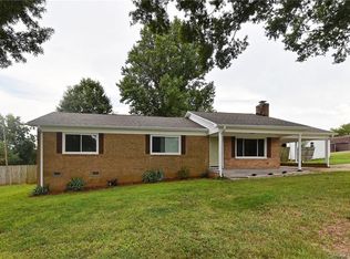 1718 Woolie Rd, Lincolnton, NC 28092