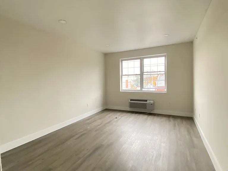 230 Harrison St #403 — Photo 2