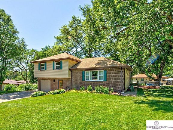 2nd image of 10211 T Cir