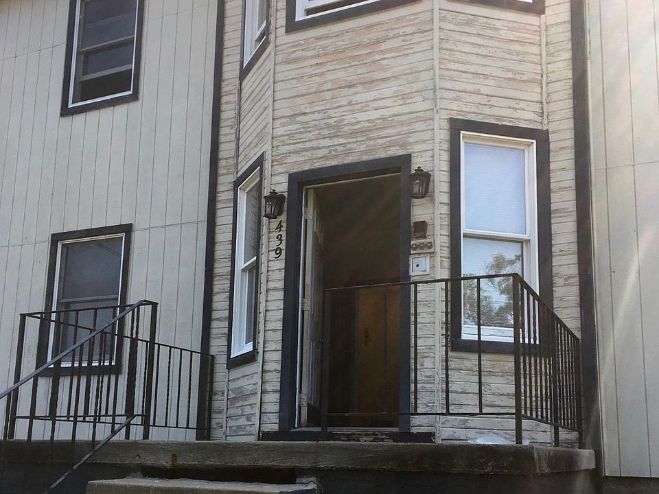 2nd image of 439 Library Ave #2