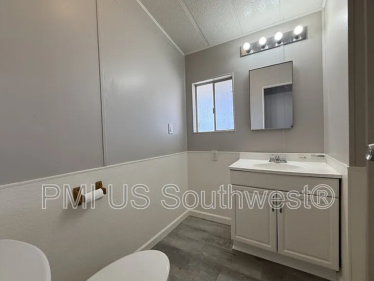 1066 Mobile Ln — Photo 7