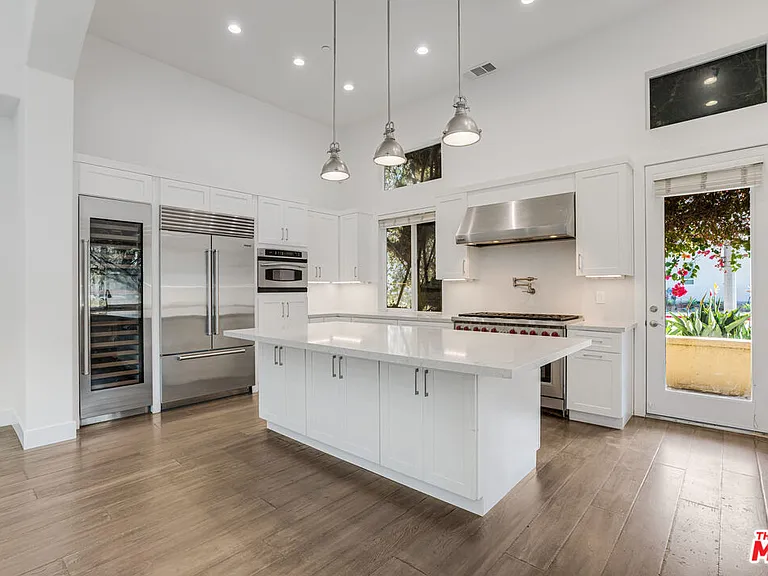 5744 Celedon Crk — Photo 9