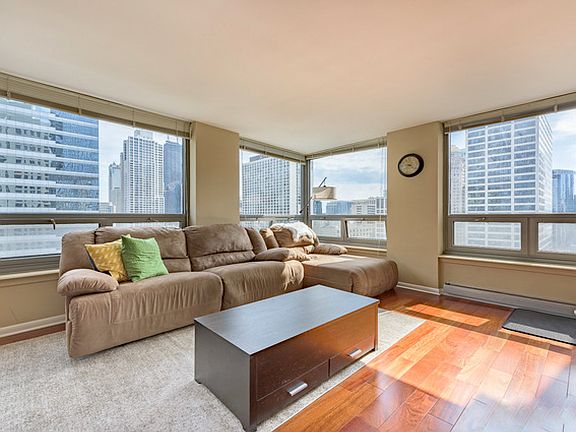 4th image of 440 N Wabash Ave #1400