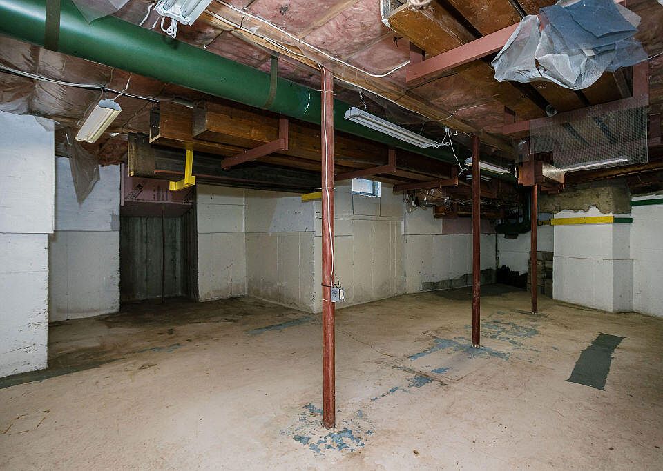 61st image of this home