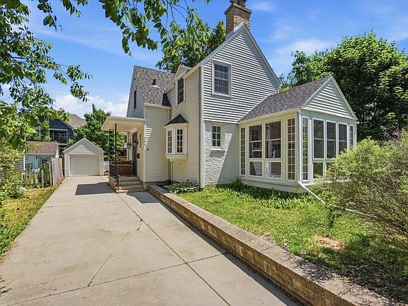 5th image of 166 Kensington Dr