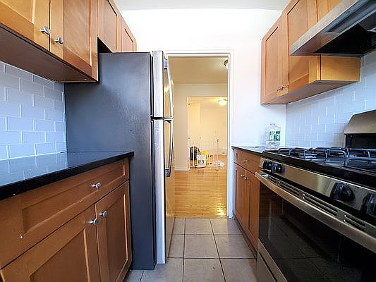 5th image of 6485 Booth St APT 4B