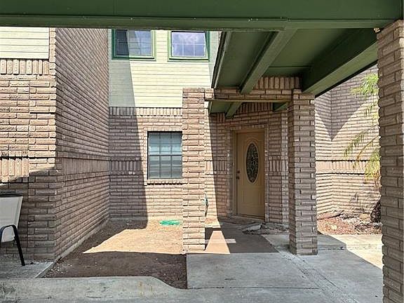 2nd image of 2606 Charleston Ln #0
