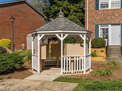 129 Chaucer Ct, Carrboro, NC, 27510