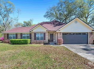 632 E Pedigo Ave, Foley, AL 36535