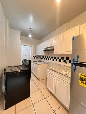 Rented by Queens Apartments Realty LLC | media 10