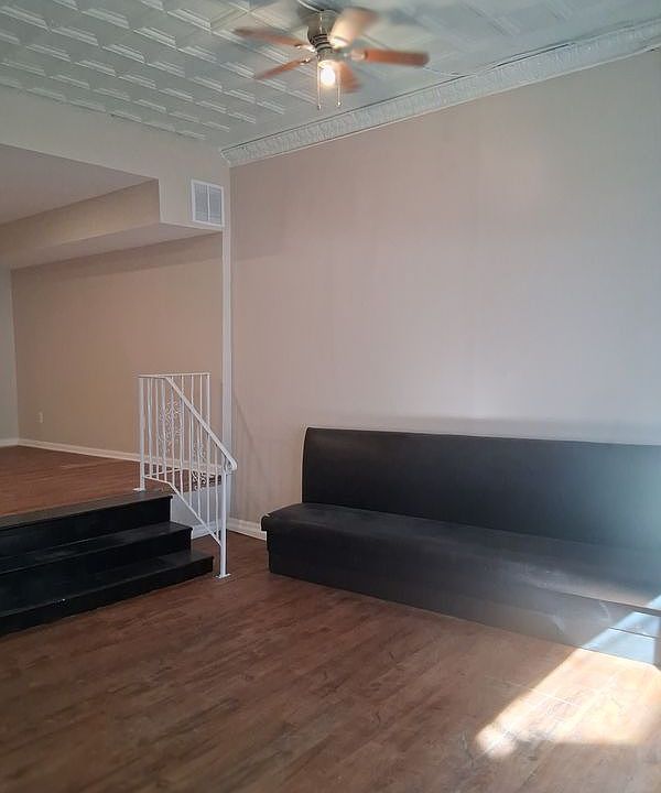 2nd image of 2962 Kensington Ave Floor 1
