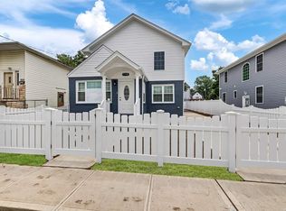 110 Dartmouth St, Hempstead, NY 11550