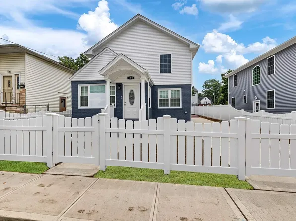 110 Dartmouth Street, Hempstead, NY 11550