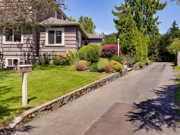 1718 Garnet Rd, Saanich, BC V8P 3C8