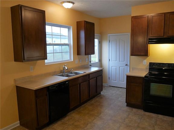 4th image of 5877 Belvista Dr