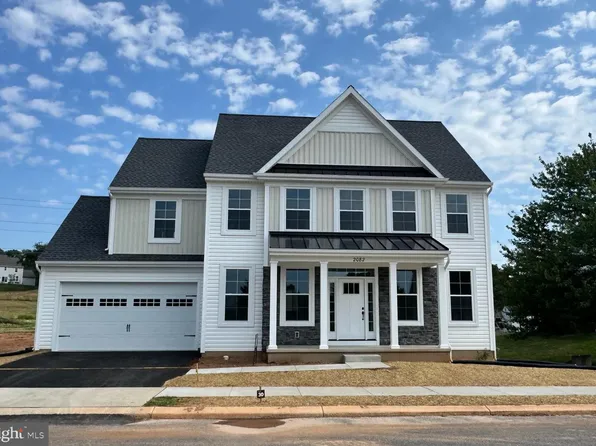 2082 Andrew Ave, Elizabethtown, PA 17022