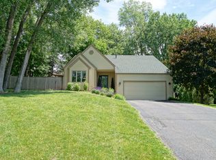 4461 Johnny Cake Ridge Rd #R, Eagan, MN 55122