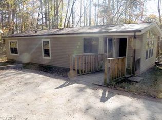 43 Country Oak Dr, Mills River, NC 28759