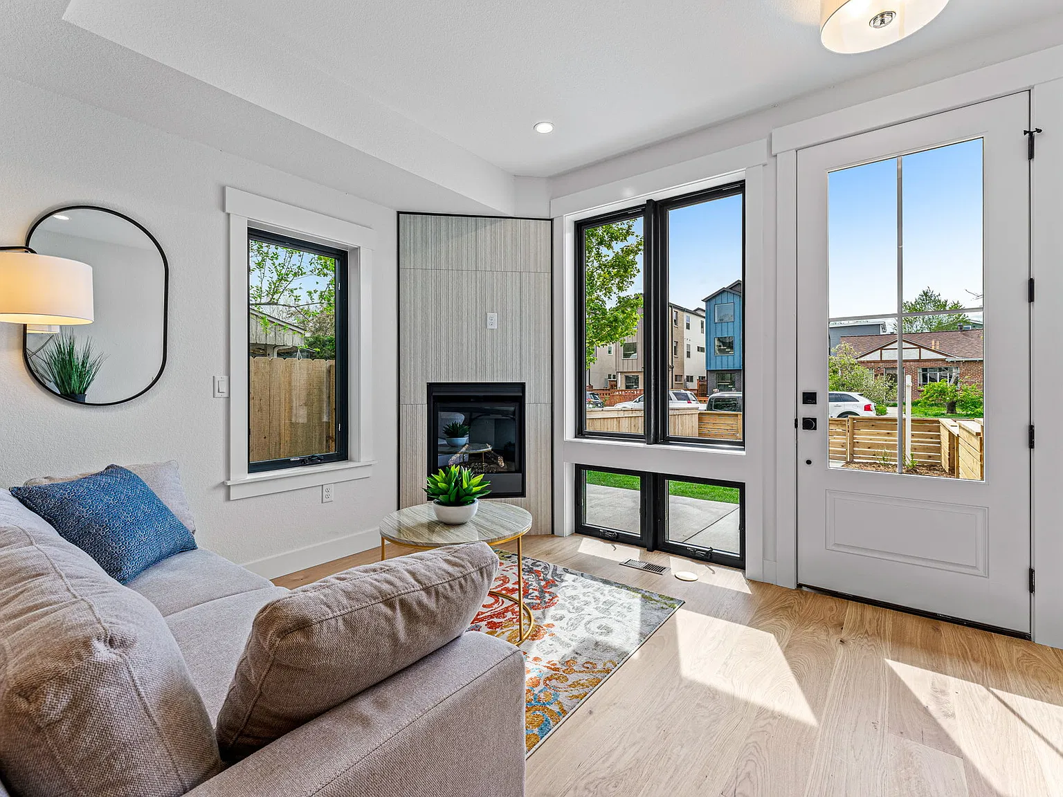 3 bed, 3.5 bath, 2190 sqft, $3,850 — Photo 4