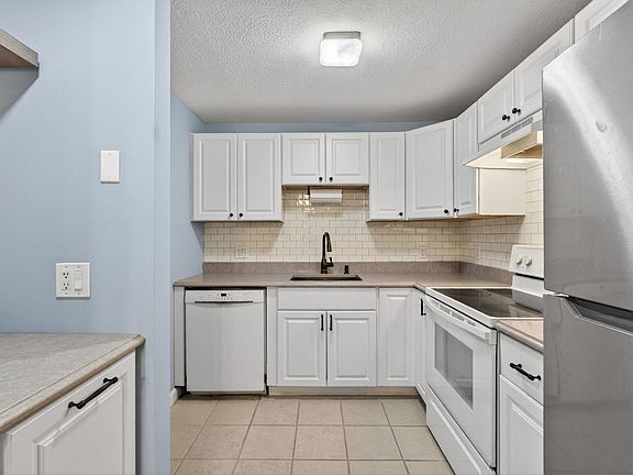 4th image of 12 Timberwood Drive #302