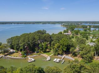 1295 Fox Point Rd, Reedville, VA 22539