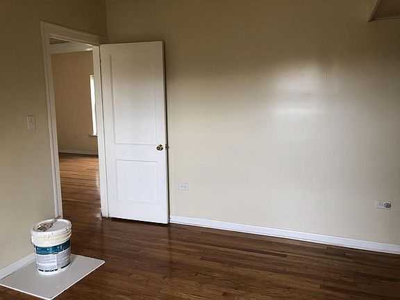 5th image of 8714 S Jeffery Blvd APT 2R
