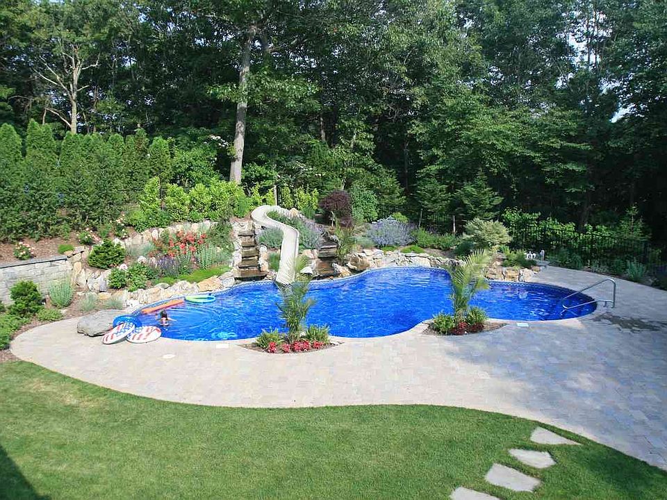 1st image of 10 Highwoods Ct