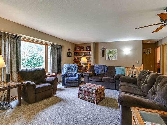 5th image of 810 Rainbow Trout Ct