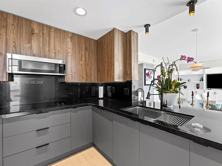 19400 Turnberry Way #1911 — Photo 18