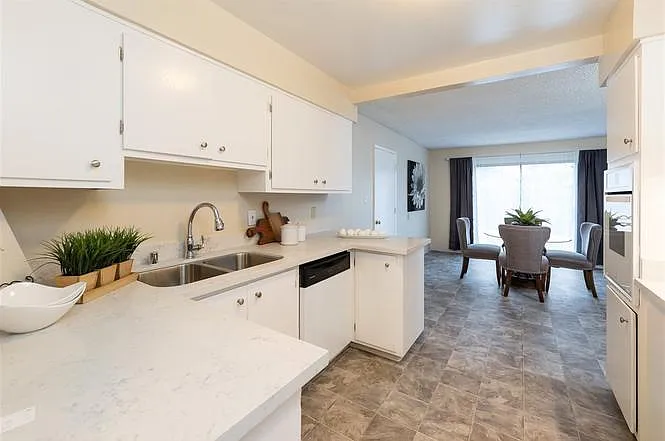 4296 Lorren Dr — Photo 3