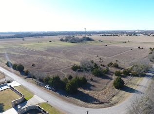 927 Robnett Rd, Waxahachie, TX 75165