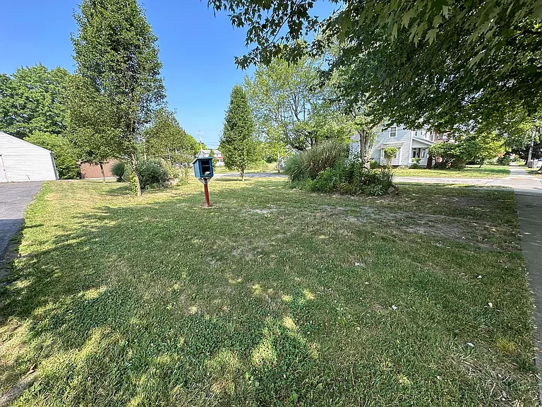 110 Halls Heights Ave — Photo 21