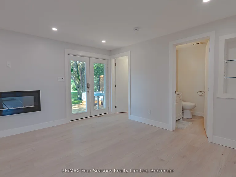 9811 Beachwood Rd — Photo 4