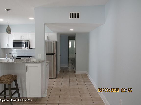 5th image of 113 Harrison Ave #113