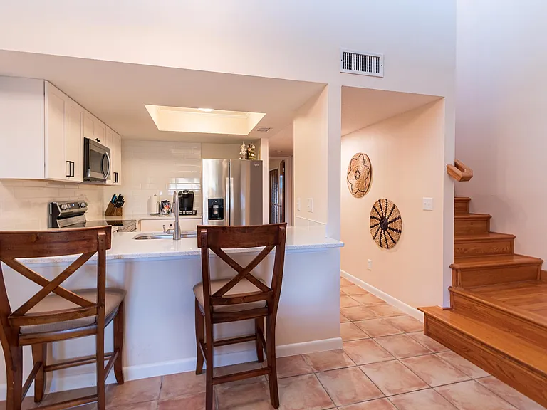 255 Woodland Ave #2 — Photo 6