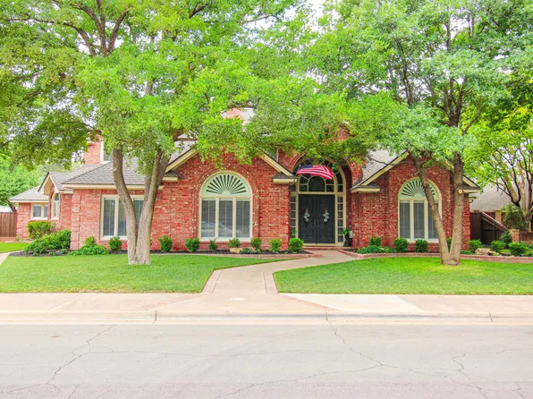 8708 Savannah Ave, Lubbock, TX 79424