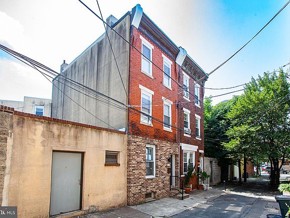 2nd image of 1171 S Darien St