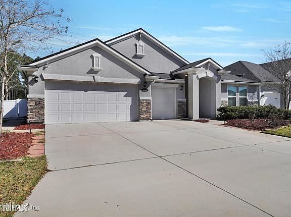 3rd image of 258R Bradford Lake Cir