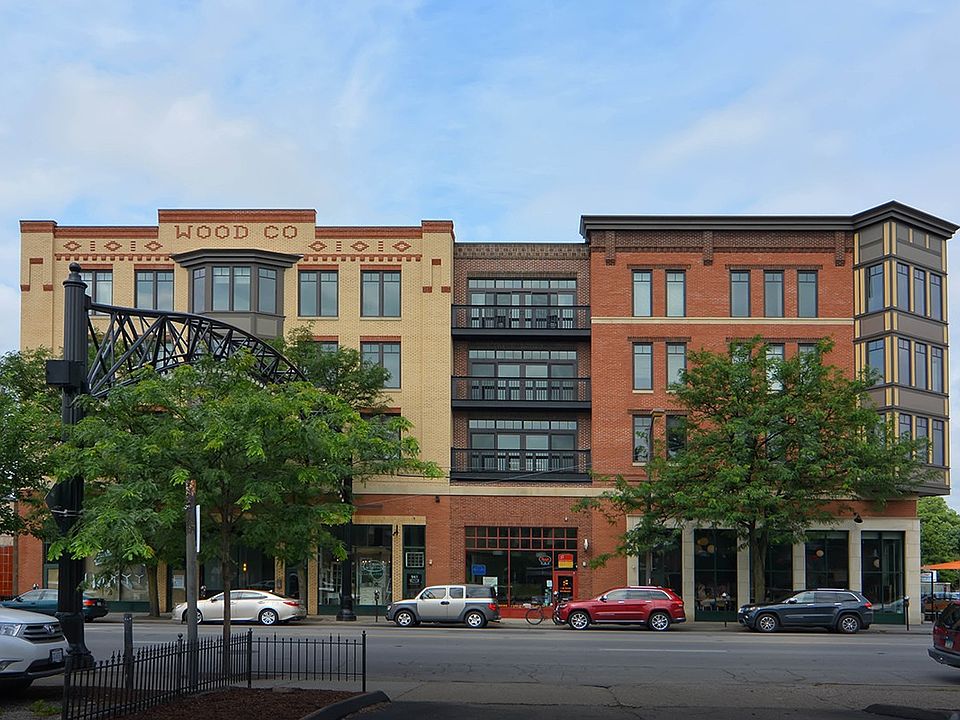 1st image of 939 N High St Unit 304
