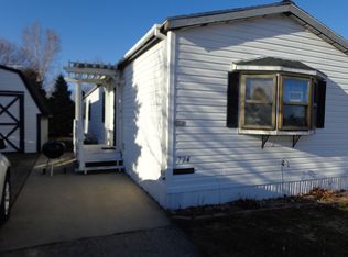 724 Maple View Dr, Waupun, WI 53963